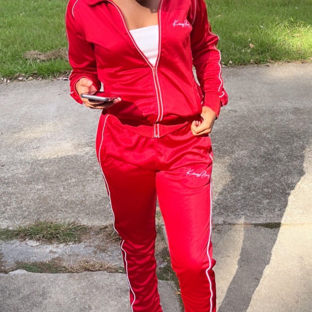 kings play tracksuit